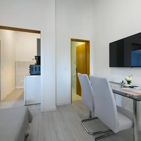 Apartman Somi *