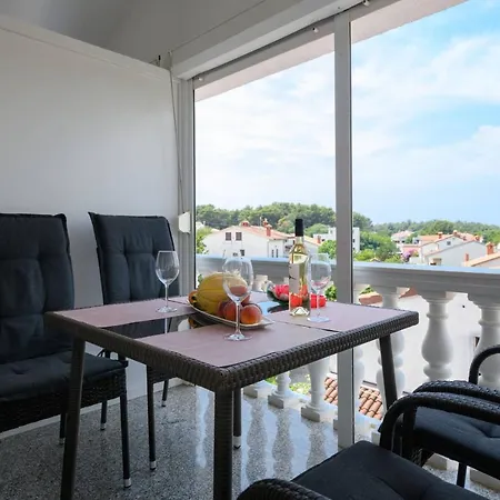 Apartman Somi *