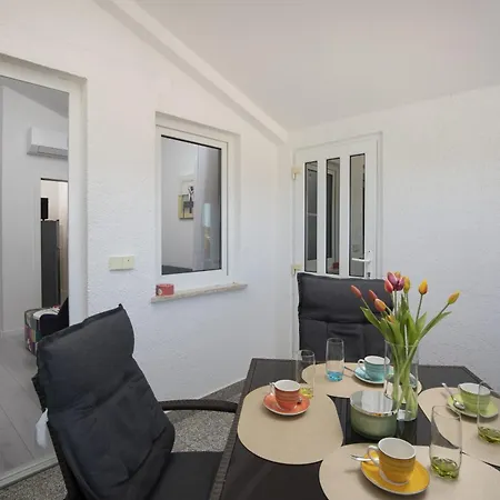 Somi Apartman *