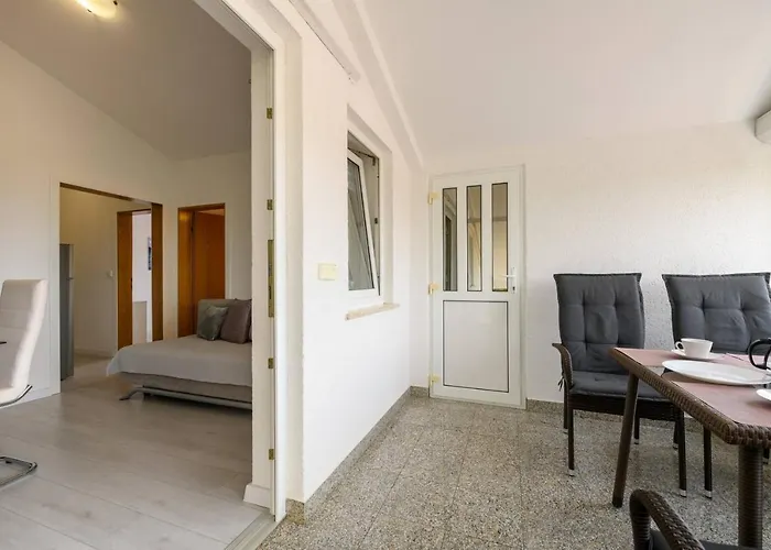 Somi Apartman