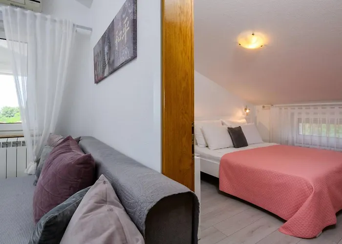 Somi Apartman